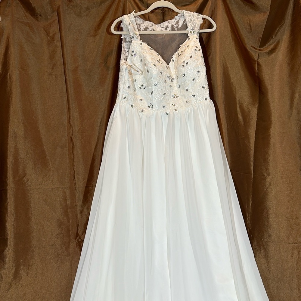 Hebeos White Chiffon A-Line Prom Dress Beaded Lace Built-In Bra NWT - Picture 2 of 8
